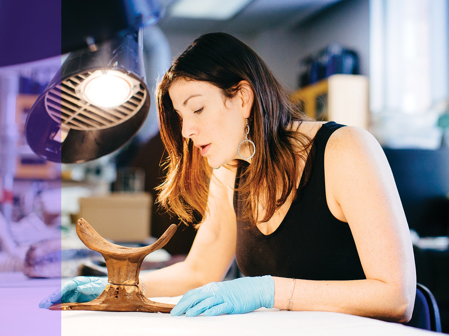 Egyptian Art and Architecture Professor Kara Cooney analyzes an artifact.