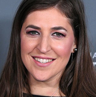 A headshot of UCLA alum Mayim Bialik